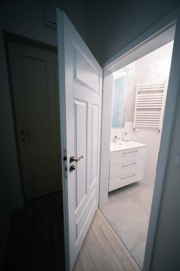 Apartament Grey Pearl Downtown Appartement Warschau Buitenkant foto